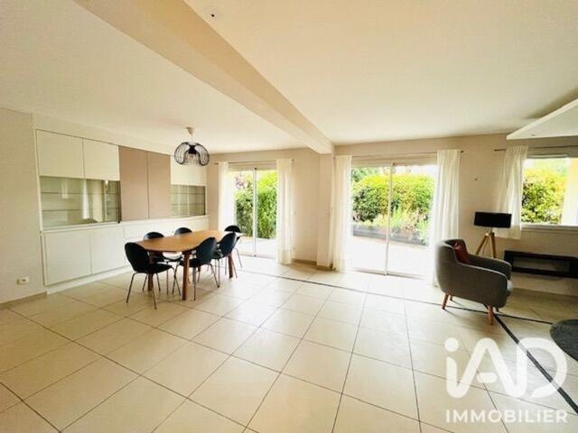 Appartement de luxe de 5 pièces en location à Annecy, Auvergne Rhône Alpes