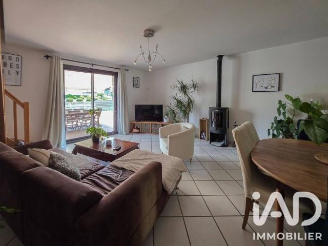 Appartement de luxe de 5 pièces en location à Quintal, France
