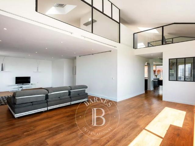 Appartement de luxe de 5 pièces en vente à Biguglia, France