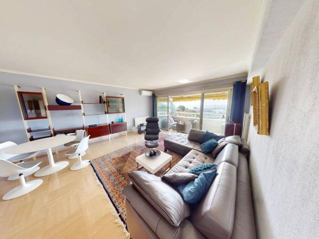 Appartement de luxe de 2 chambres en vente à Villeneuve Loubet, Provence Alpes Côte d'Azur
