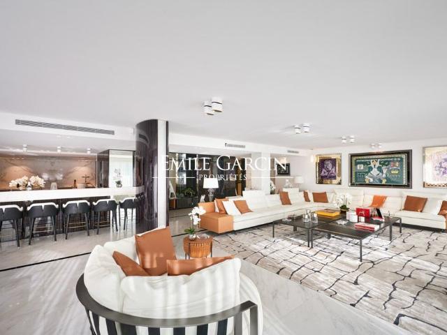 Appartement de luxe de 7 pièces en location à Cannes, France
