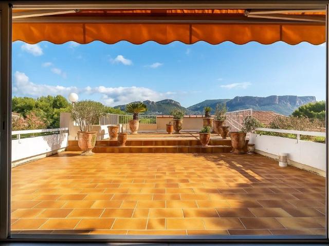 Appartement de luxe de 7 pièces en vente à Cassis, France