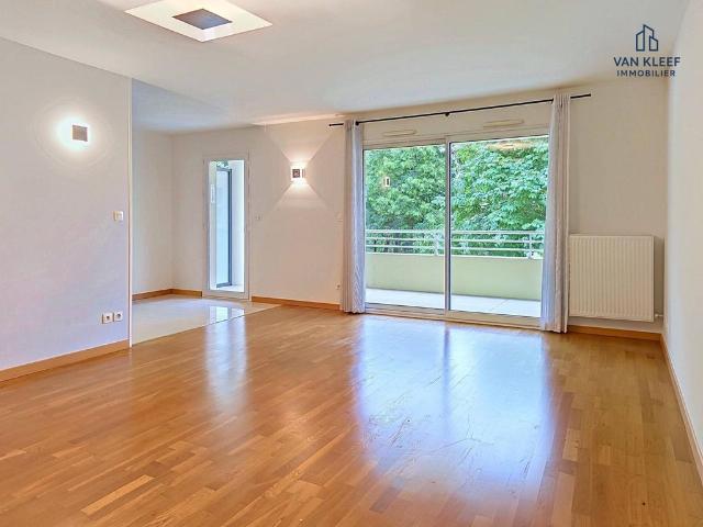 Appartement de luxe en vente à Ferney Voltaire, Auvergne Rhône Alpes