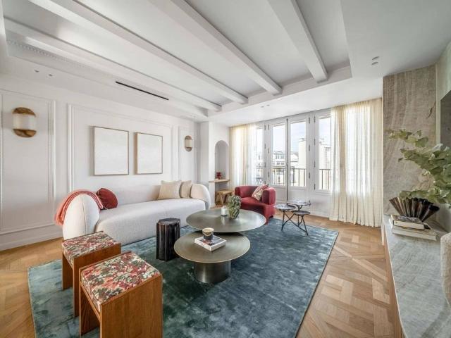 Appartement de luxe 2 chambres en vente à Monceau, Courcelles, Ternes, France