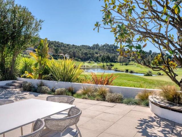 Appartement de luxe 3 chambres en vente à Mougins, Provence Alpes Côte d'Azur