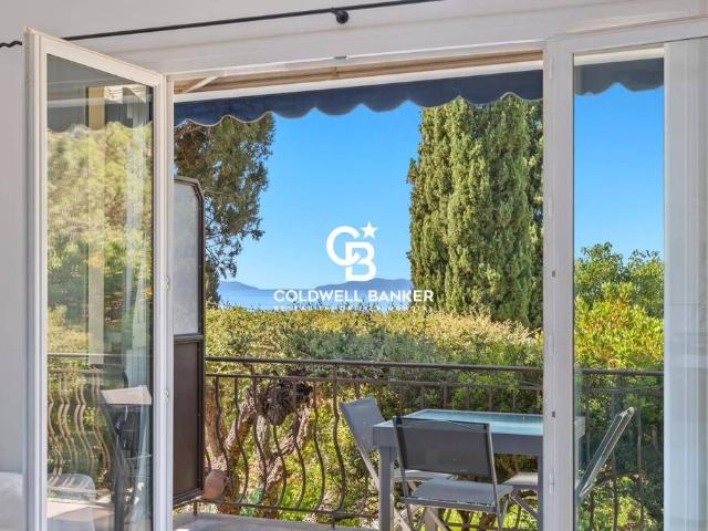 Appartement de luxe 3 chambres en vente à Rayol Canadel sur Mer, France