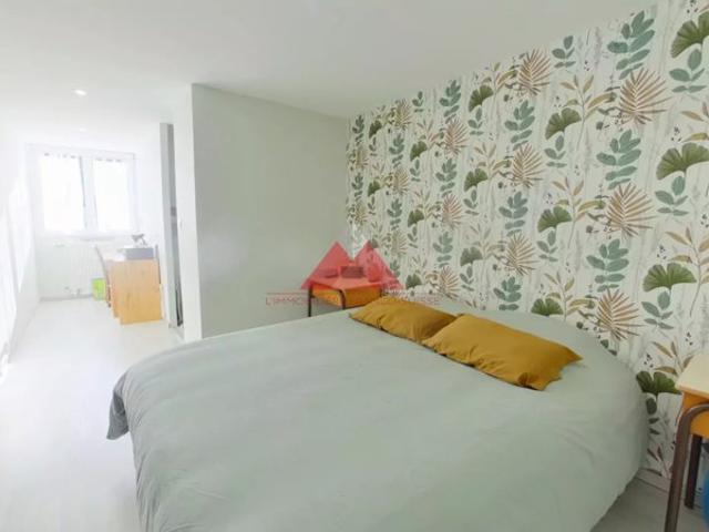 Appartement de plain pied avec annexes