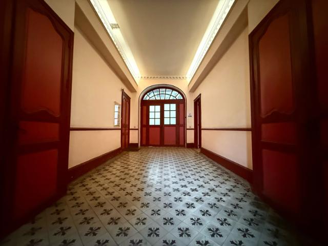 Appartement de prestige 185 m2 4 chambres Ancien hôtel p