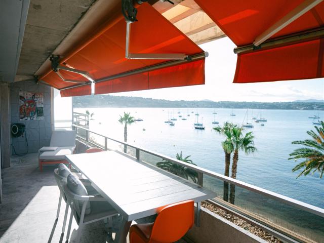 Appartement de prestige avec vue mer panoramique sur la baie. 128m² Bandol