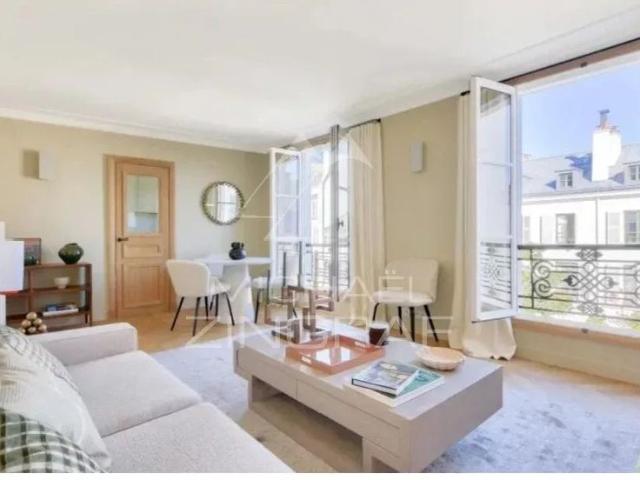 Appartement de prestige de 62 m2 Tour Eiffel, Invalides – Ecole Militaire, Saint Thomas d’Aquin, Paris, Île de France