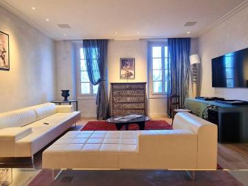 Appartement de prestige en vente place de lices, Saint Tropez, Var, Provence Alpes Côte d'Azur