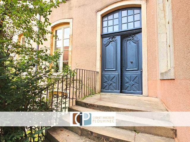 Appartement de standing avec parking et jardin !