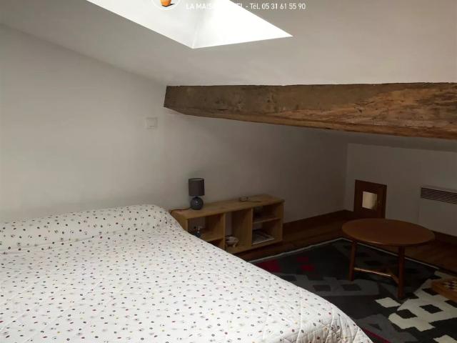 Appartement dernier étage Place centrale beffroi 65m² Revel