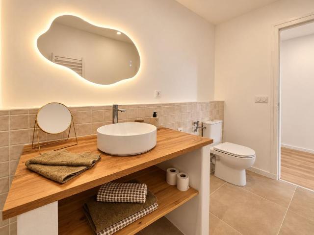 APPARTEMENT DERNIER ÉTAGE, VUE PANORAMIQUE À 180° ET RÉNOVATION INTÉGRALE EN 2026 !