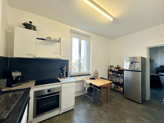 APPARTEMENT DEUX CHAMBRES AVEC JARDIN COMMUN