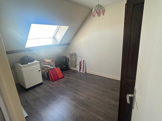 APPARTEMENT DEUX CHAMBRES PROCHE COMMODITÉS