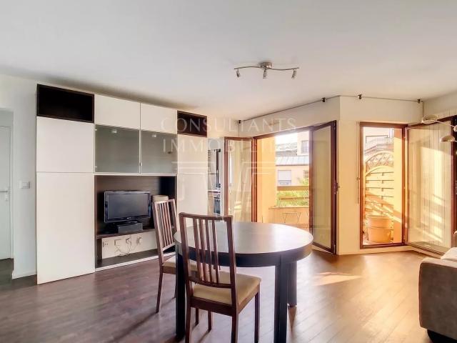 APPARTEMENT DEUX PIECES AVEC BALCON