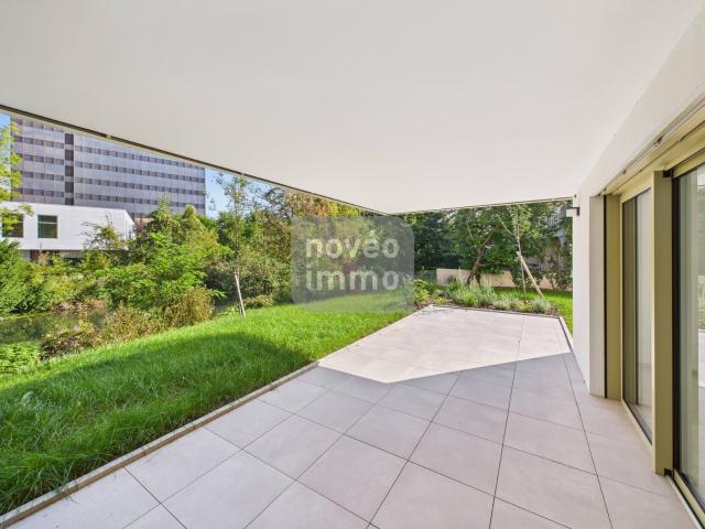 Appartement d'exception, magnifique T5 avec jardin au bord de l'eau