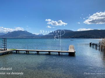 Appartement dernier étage avec terrasses vue lac et montagnes