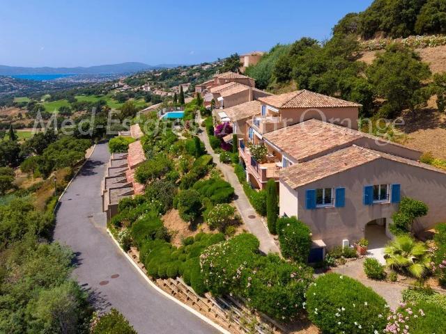 Appartement d'exception avec vue panoramique sur la mer et l. 103m² Sainte Maxime