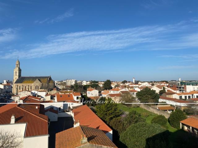 Appartement d'exception à vendre 3 pièces SAINT GILLES CROIX DE VIE 85, appartement situé au dernier étage avec garage