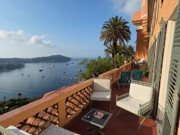 appartement d'exception dan le monastere du XVII