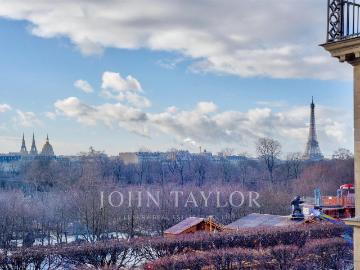 Appartement d'exception rue de Rivoli avec vues époustouflan. 274m² Paris 1er