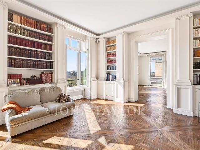 Appartement d'exception rue de Rivoli avec vues époustouflan. 274m² Paris 1er