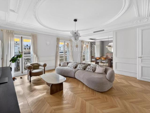 APPARTEMENT D'EXCEPTION 5e ÉTAGE AVEC BALCON VUE DÉGAGÉE