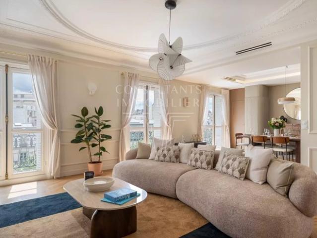 APPARTEMENT D'EXCEPTION 5e ÉTAGE AVEC BALCON VUE DÉGAGÉE