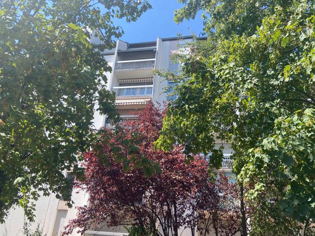 Appartement Dijon 4 pièce s 77m2 + BALCONS+ 2 caves +place de parking