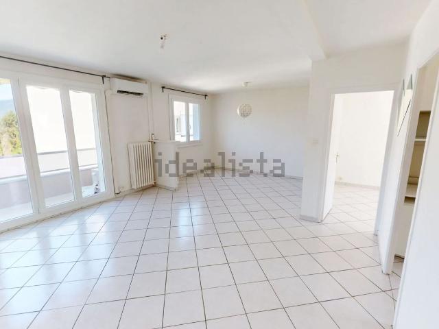 Appartement, Domène