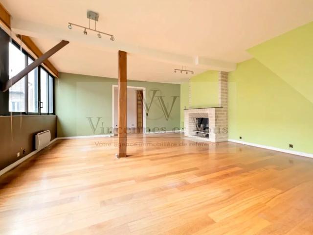 Appartement Duplex 151.47 m² carrez dont 216.43m² au sol