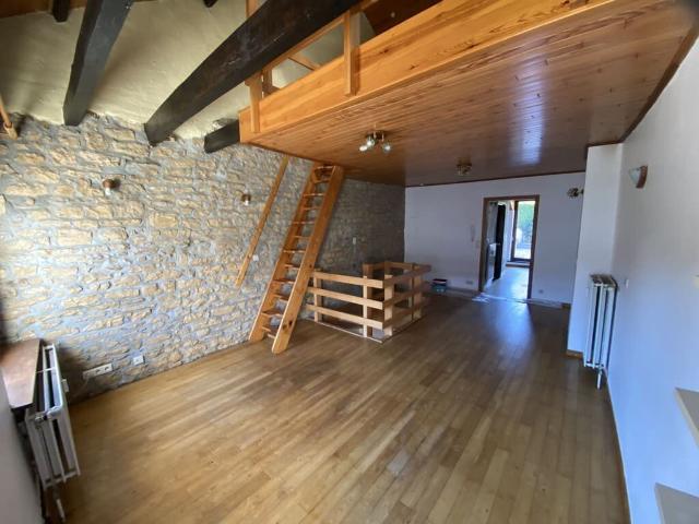 Appartement duplex 1 CH avec petit jardin à Saint Léger