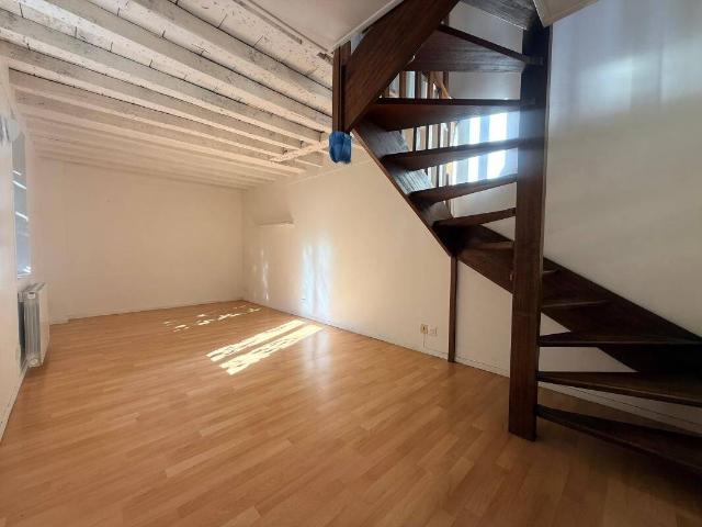 Appartement duplex 1 chambre 670 euros/mois C.C