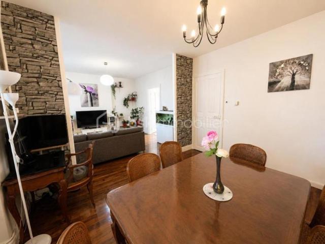 Appartement duplex 98m2 Parking privatif Cave 50m2