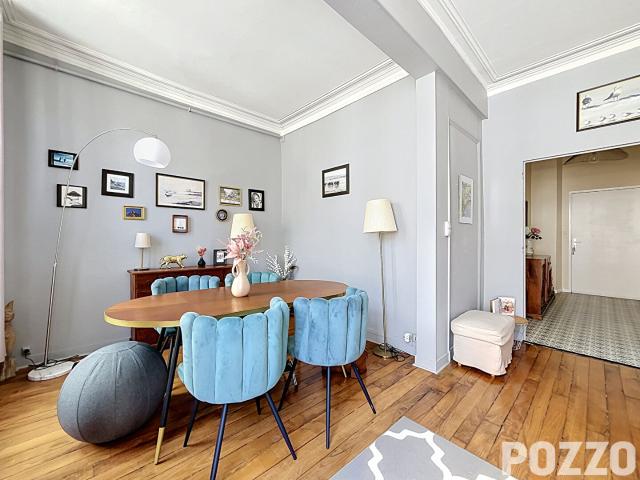 APPARTEMENT DUPLEX CENTRE VILLE DE VILLEDIEU LES POELES