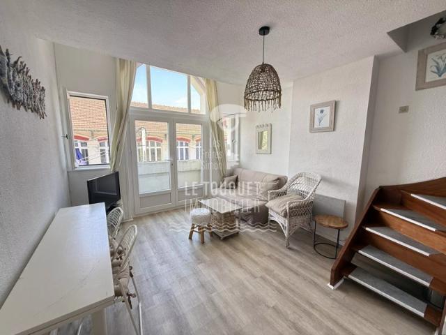 Appartement duplex avec 2 chambres, un balconnet et une cave en plein coeur du Touquet