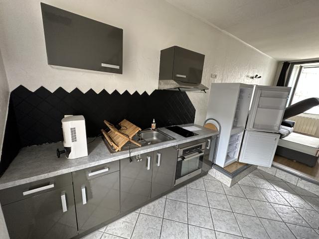 Appartement duplex avec terrasse et stationnement Sans frais de copropriété