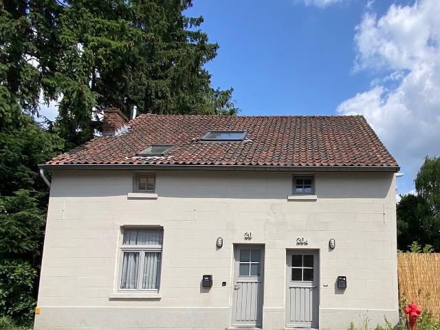 Appartement duplex avec jardin entièrement remis à neuf