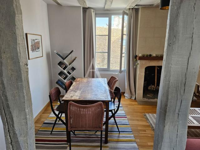 APPARTEMENT DUPLEX DE 77 m² À VENDRE À SAINT AIGNAN SUR CHER