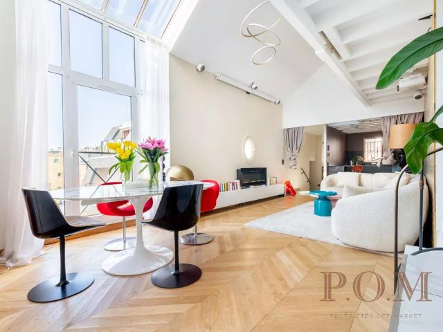 Appartement duplex dernier étage avec terrasse Etoile 130m² Paris 16ème