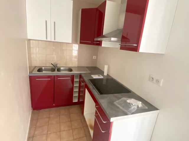 APPARTEMENT DUPLEX F2 AVEC PLACE DE PARKING EXTERIEUR