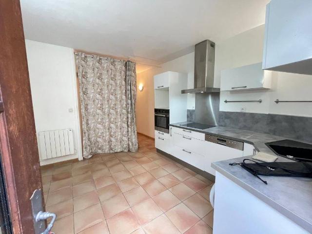 Appartement DUPLEX LES VANS centre 54 m2