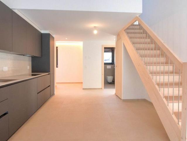 Appartement duplex neuf charges comprise