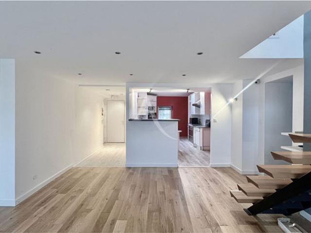 Appartement duplex sur la Place des Vosges