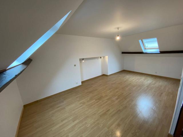 Appartement duplex rénové de 50 m² – Centre ville d’Hazebrouck