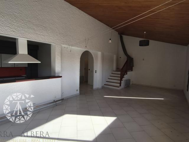 Appartement duplex T5 120m2 garage et jardin
