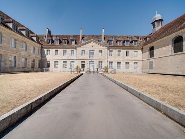 Appartement, École Valentin