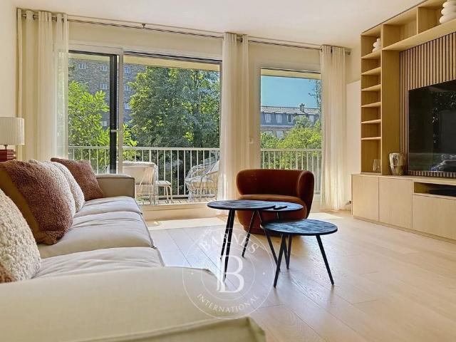 Appartement • Ecole Militaire
